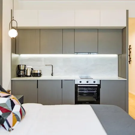 Sunny - Location - Charming Balcony דירה בוקרשט