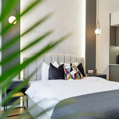 Sunny - Location - Charming Balcony דירה בוקרשט