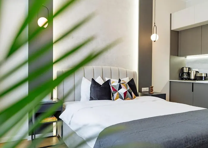 Sunny - Location - Charming Balcony Lejlighed Bukarest