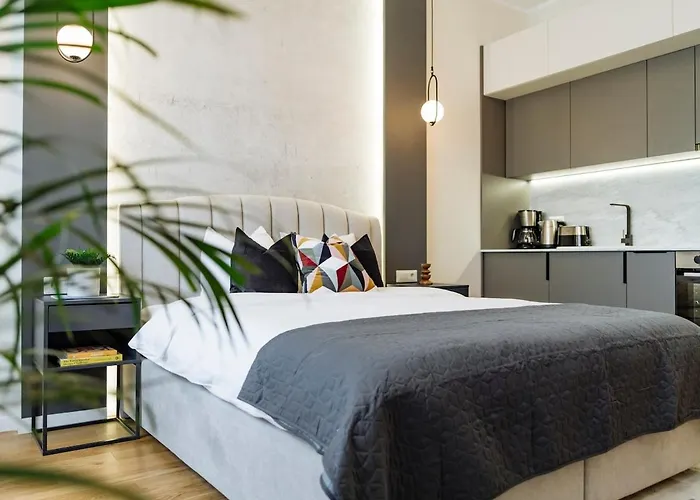 Sunny - Location - Charming Balcony Bukarest