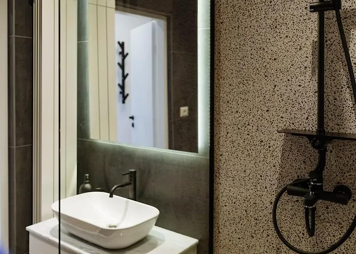 Sunny - Location - Charming Balcony Bukarest