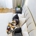 Apartment Sunny - Location - Charming Balcony *