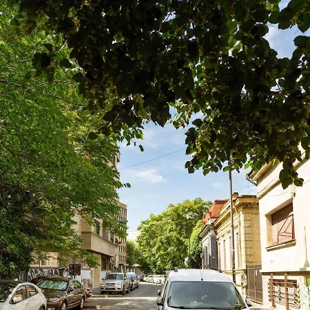 Sunny - Location - Charming Balcony Bucharest