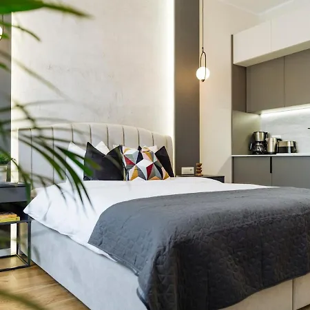 Sunny - Location - Charming Balcony Βουκουρέστι