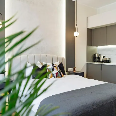 Sunny - Location - Charming Balcony Daire *